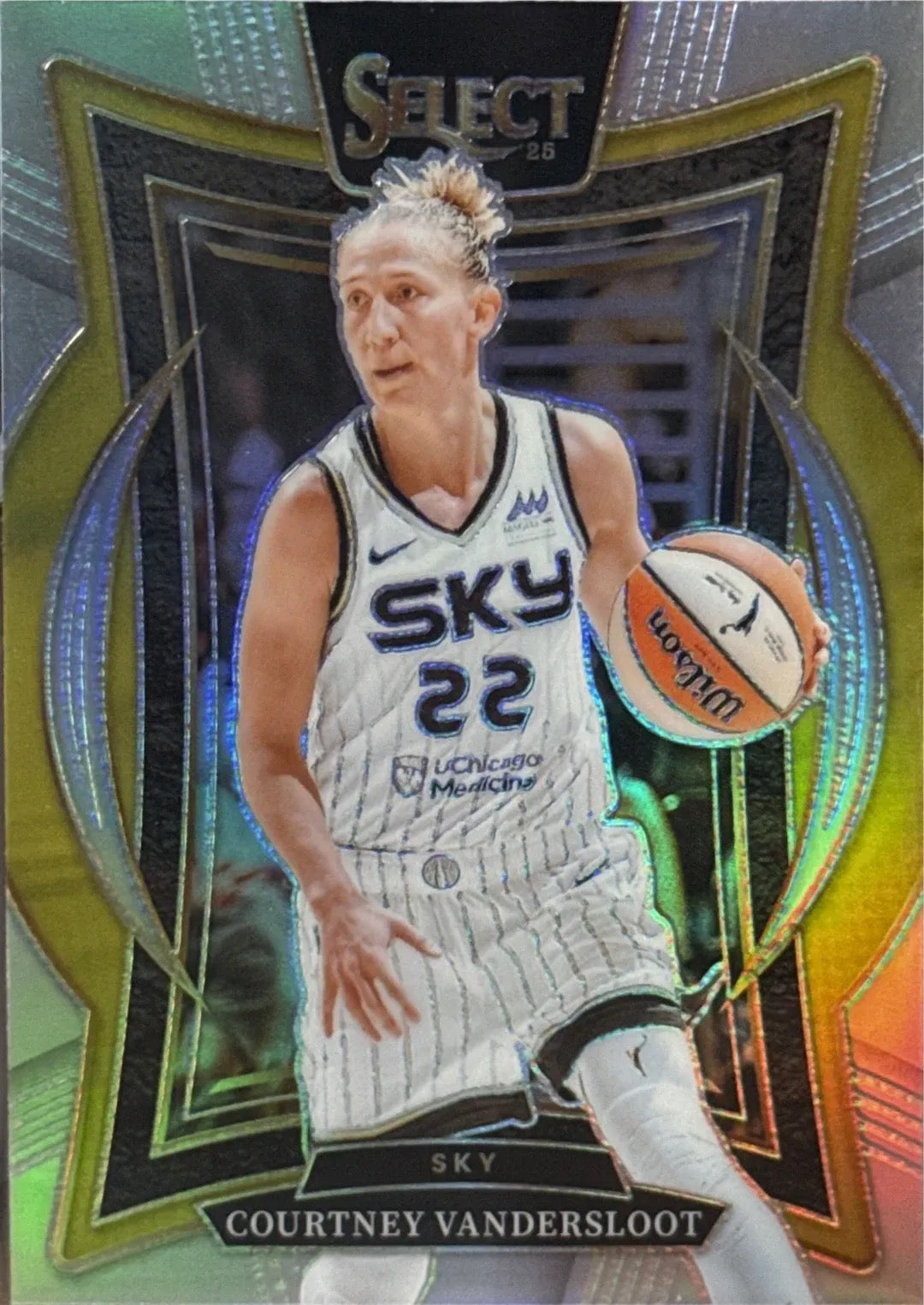 Courtney Vandersloot 2025 Panini Select WNBA Trading Card – Chicago Sky PG Gold Trim